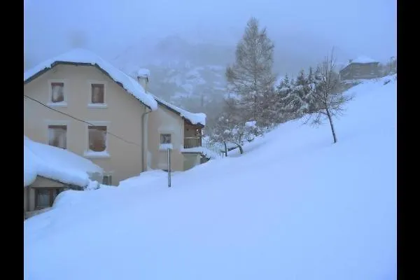 Agreable Appartement Au 1Er Etage Avec Terrasse, Pour 4 Personnes Gèdre 0*,  França