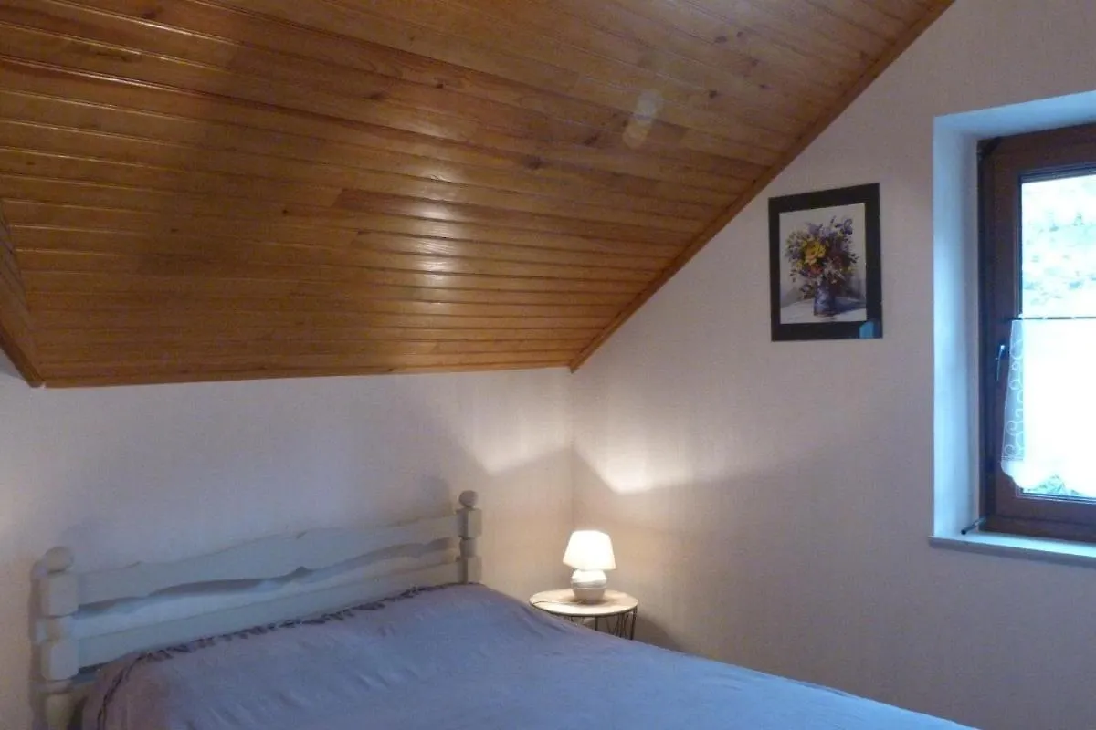 Gèdre Agreable Appartement Au 1Er Etage Avec Terrasse, Pour 4 Personnes צרפת