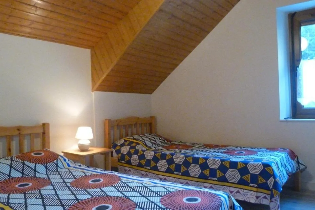 Agreable Appartement Au 1Er Etage Avec Terrasse, Pour 4 Personnes Gèdre 0*,